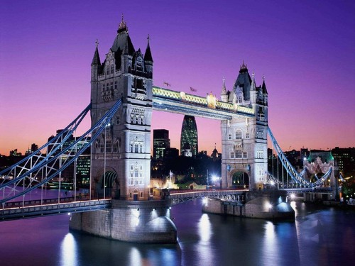 Tower bridge bei nacht - bei,